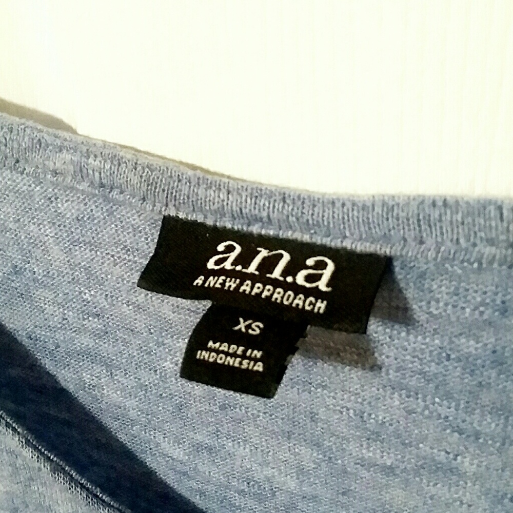Blue Spring t-shirt - Picture 4 of 4